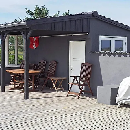 6 Person Holiday Home In Lemvig Vakantiehuis *