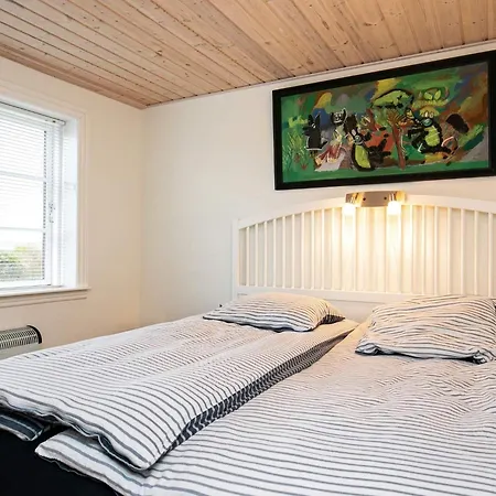 6 Person Holiday Home In Lemvig Vakantiehuis Ferring