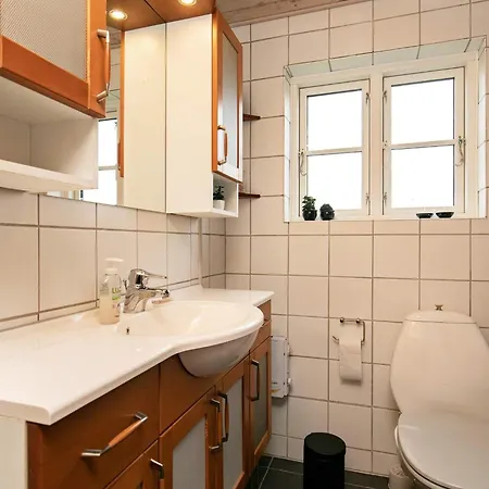 6 Person Holiday Home In Lemvig Vakantiehuis